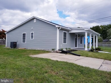 1113 Cord St, Middle River, MD 21220 - photo 5