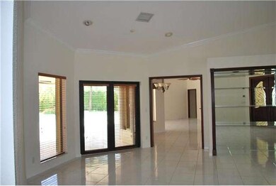 1053 Poplar Cir, Weston, FL 33326 - photo 2