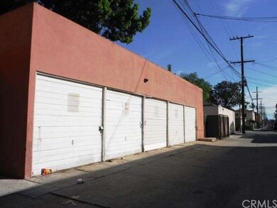 5 Single Garages