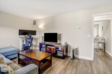 04-Family Room