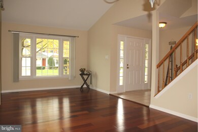 13188 Ladybank Ln, Herndon, VA 20171 - photo 4