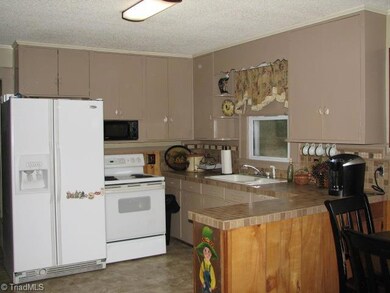 1948 Mack Rd, Asheboro, NC 27205 - photo 2