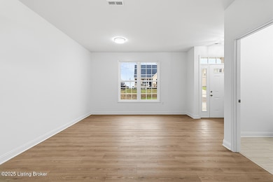 116 Danbrook Ct, Radcliff, KY 40160 - photo 2