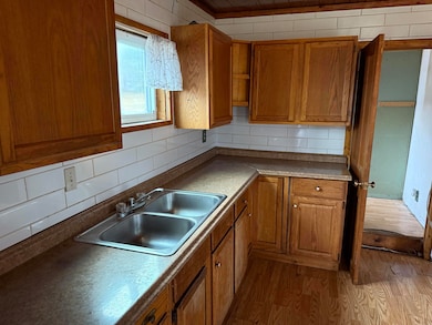 3 Mcneil Ln, Franklin, ME 04634 - photo 2