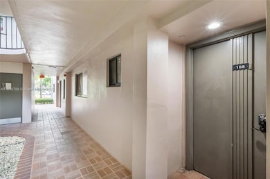 Horizons West unit 108, Miami, FL 33183 - photo 2