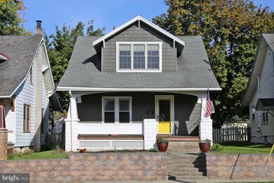 827 W Main St, Palmyra, PA 17078 - photo 2