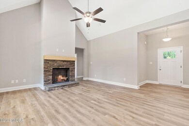 11-web-or-mls-305 Ruby Ct-05939