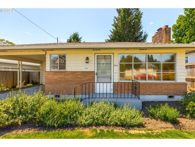 808 E 5th St, Newberg, OR 97132 - photo 3