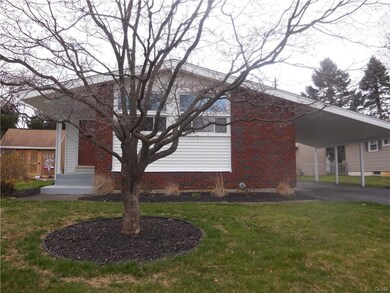 1572 Kadel Dr, Bethlehem, PA 18018 - photo 2