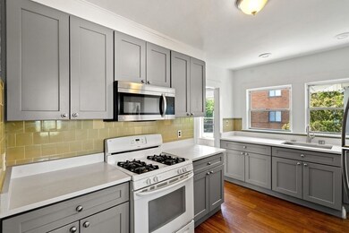 186 Quincy Ave unit 2, Quincy, MA 02169 - photo 2