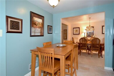 Kitchen eating space