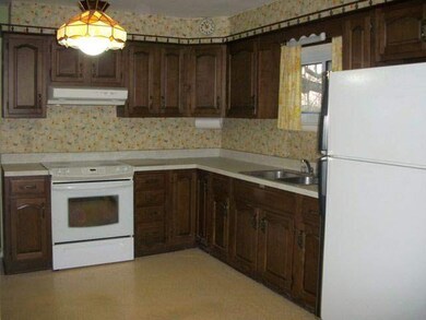 4004 N Lanewood Dr, Muncie, IN 47304 - photo 3