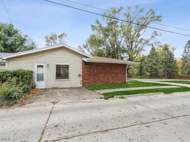 1203 Monroe Dr, Newton, IA 50208 - photo 5