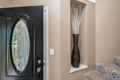 5654 SW 34th Place, Topeka, KS 66614 - photo 3