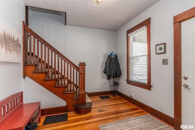 1325 W 17th St, Davenport, IA 52804 - photo 3