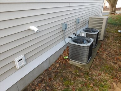 103 Commodore St, Providence, RI 02904 - photo 7