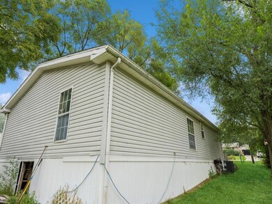 4724 NE 28th Ct, Des Moines, IA 50317 - photo 4