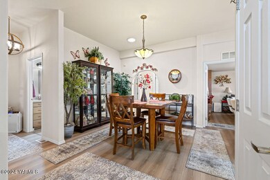 1808S68thAve-7