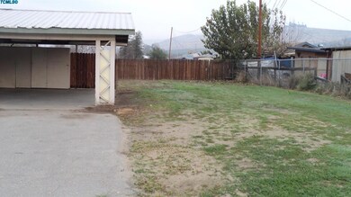 662 E Henderson Ave, Porterville, CA 93257 - photo 3
