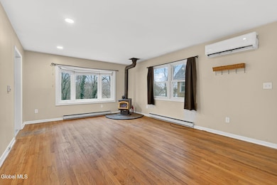 257 Lake Shore Dr, Rensselaer, NY 12144 - photo 5