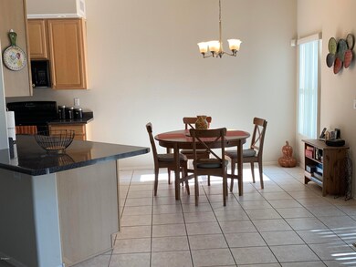 Sell - Jerry Nudi - dinette2