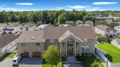 20 Cordelia Ave, Staten Island, NY 10309 - photo 2