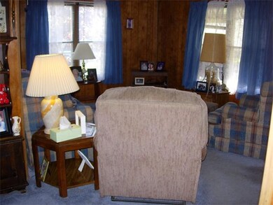 13 Castle Rd, Attleboro, MA 02703 - photo 2