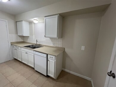 2400 5th St unit 5, Bay City, TX 77414 - photo 6