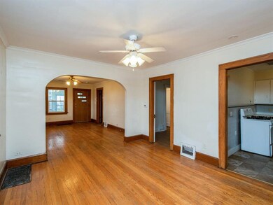 900 Center Point Rd NE, Cedar Rapids, IA 52402 - photo 4