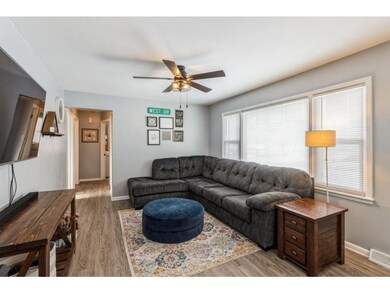 209 E Park Ave, Des Moines, IA 50315 - photo 3