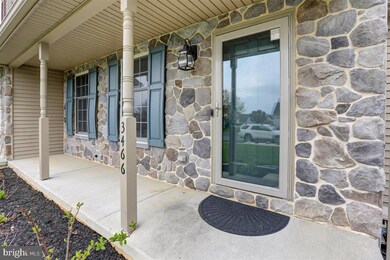 3466 Green Leaf Dr, Mount Joy, PA 17552 - photo 4