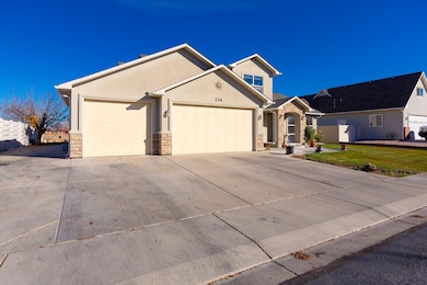 236 Frontier St, Grand Junction, CO 81503 - photo 3