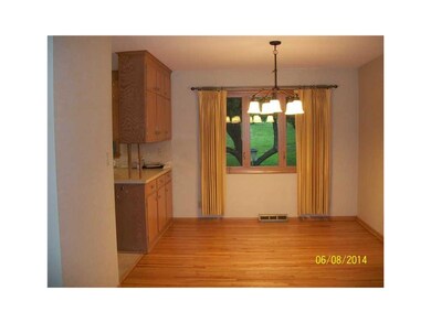 .     DINING  ROOM