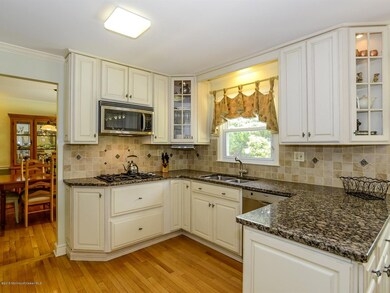 28 Mayflower Kitchen 1