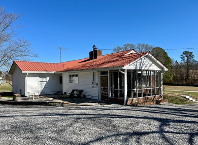 Side view/porch and patio