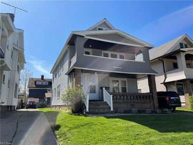 This unit has 2 bedrooms and 1 full bathroom. Both the kitchen and bathroom have been updated.