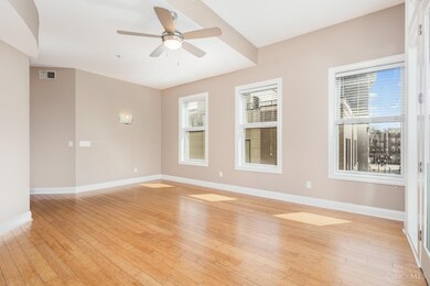 1326 Vine St, Cincinnati, OH 45202 - photo 7