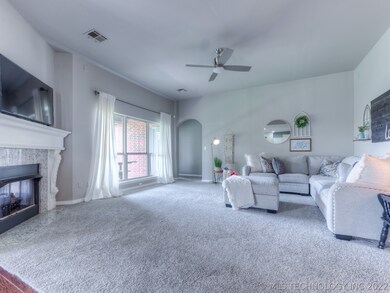 806 W 150th Place S, Glenpool, OK 74033 - photo 4