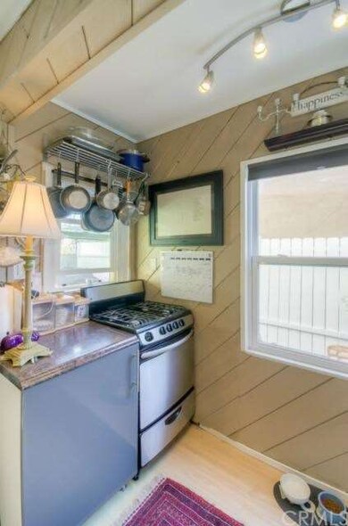 Studio kitchenette