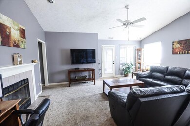 179 Tracy Ridge Blvd, Whiteland, IN 46184 - photo 4