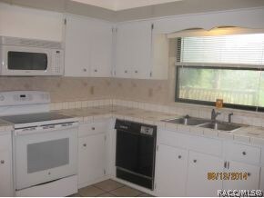 2541 W Fairway Loop, Citrus Springs, FL 34434 - photo 2