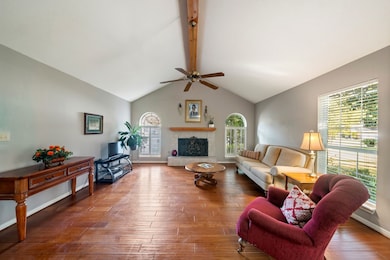 4949 Pleasure Lake Ln, Willis, TX 77318 - photo 6