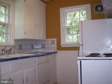 98 N Columbia St, Woodbury, NJ 08096 - photo 7