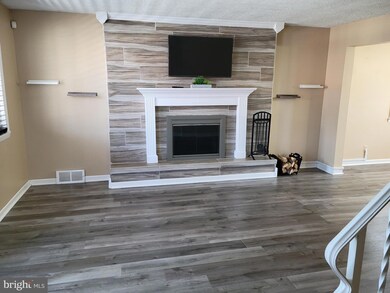 2867 Cushing Rd, Camden, NJ 08104 - photo 6