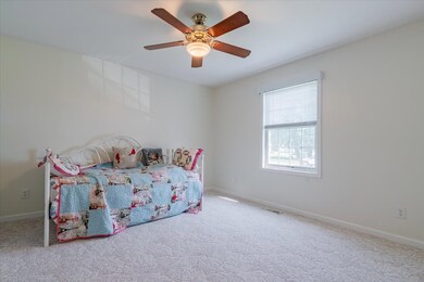 1051 Kleemann Dr, Clinton, IL 61727 - photo 6