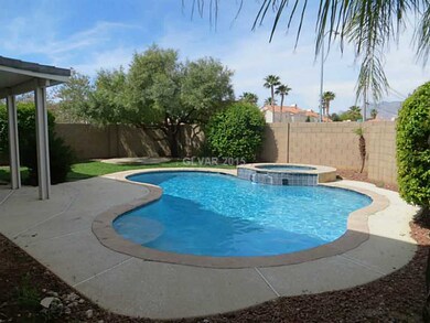 Swimming Pool/Hot Tub/Sauna.