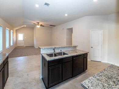 5192 Echo Falls Dr, Alvin, TX 77511 - photo 6