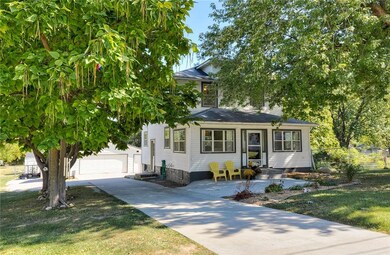 4029 E 27th St, Des Moines, IA 50317 - photo 2