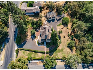 608 W 6th St, the Dalles, OR 97058 - photo 3