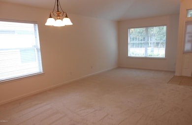 10386 Centerwood Ct, Jacksonville, FL 32218 - photo 4